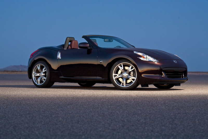 Illustration for article titled Nissan 370Z Roadster Drops Top For $36,970